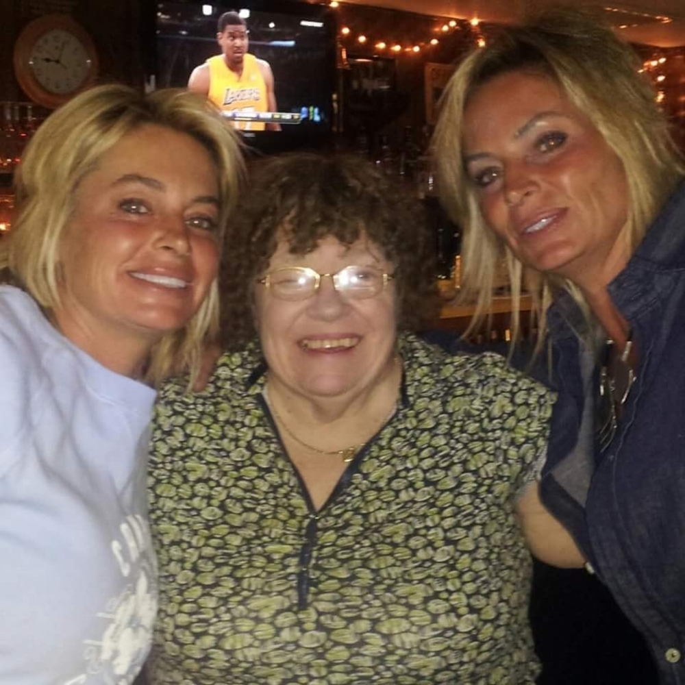 Meet your Posher, Joy